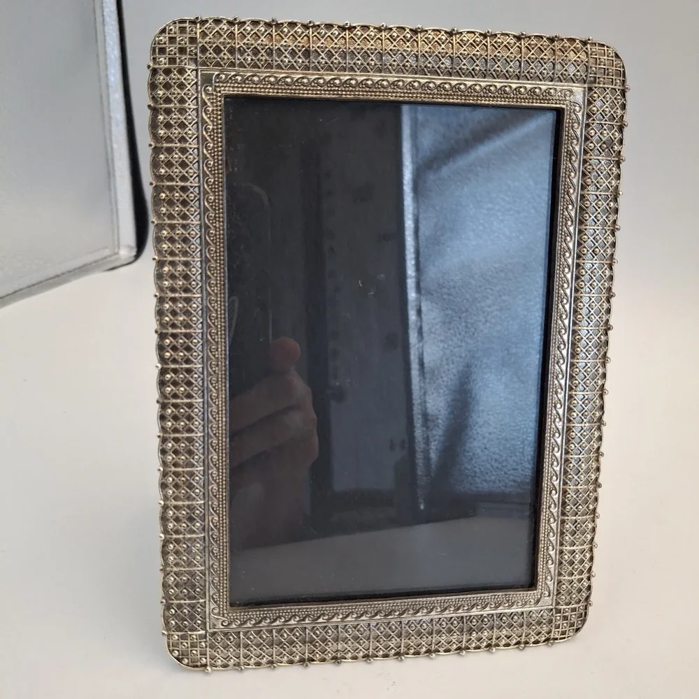 Vtg Silver Tone Filigree Lattice Tabletop Photo Picture Frame 5x7 Velvet Back